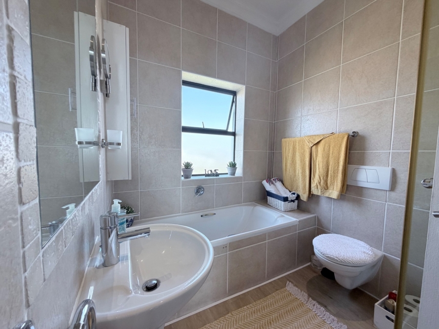 3 Bedroom Property for Sale in Big Bay Western Cape